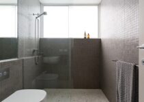 Bathroom Smells like Sewer after Shower: Causes and Fixes