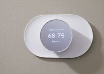 Nest Thermostat Flashing Green Light: Causes & Fixes